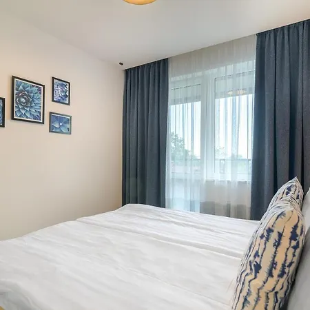 Onda - Coral Complex With Parking & Pool Апартаменты Варна