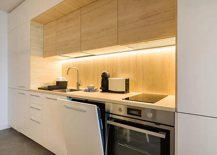 Апартамент Onda - Coral Complex With Parking & Pool Варна