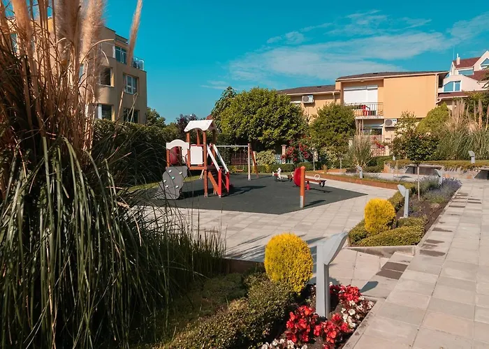 Onda - Coral Complex With Parking & Pool * Варна